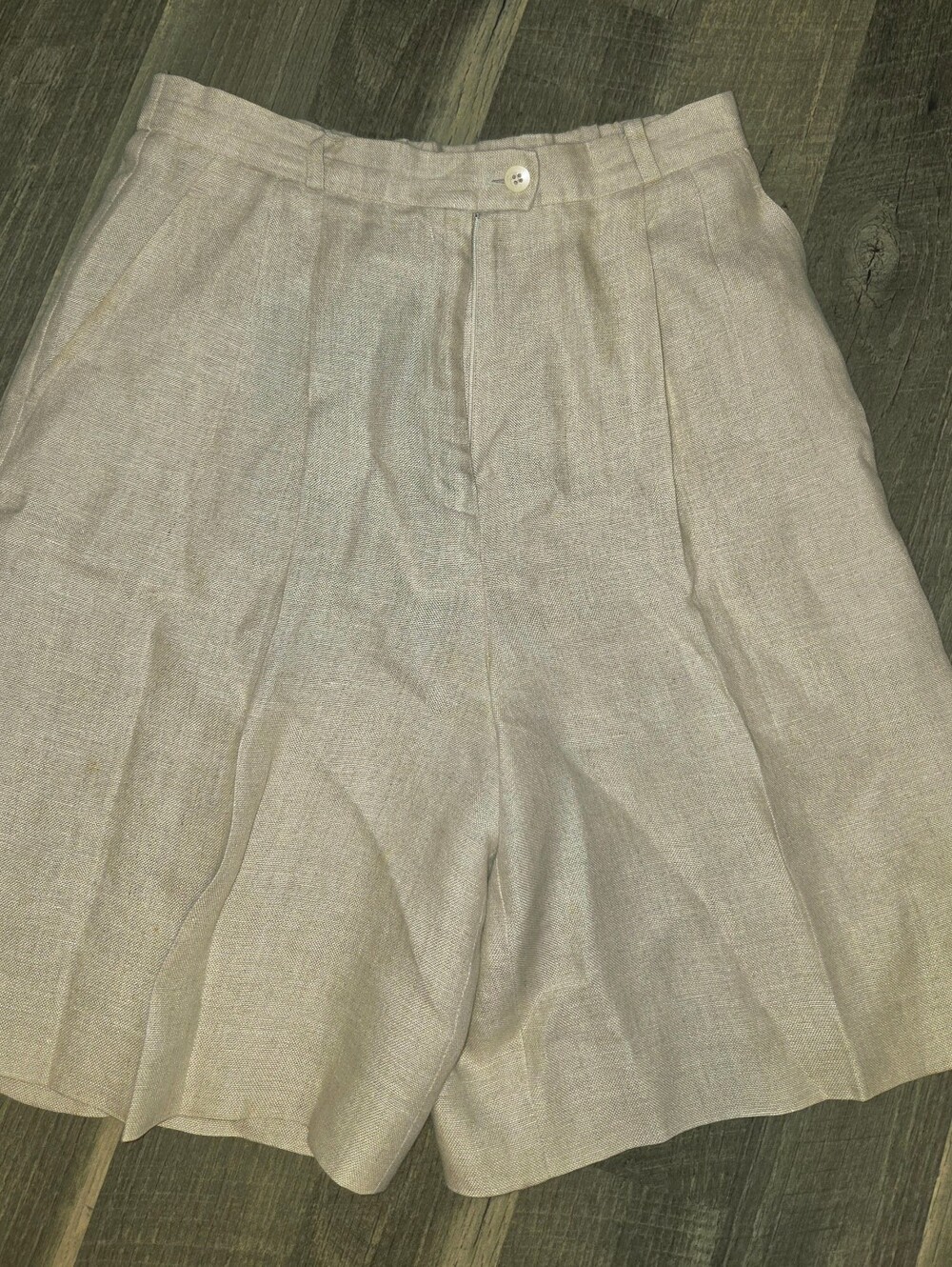 Talbots 100% Irish Linen Pleated Shorts Beige High Rise Size 10 Vintage